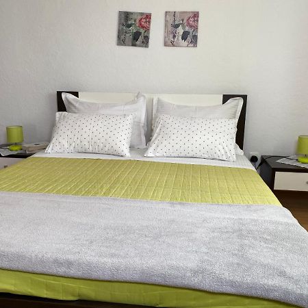 Apartment Carmen Traù Esterno foto