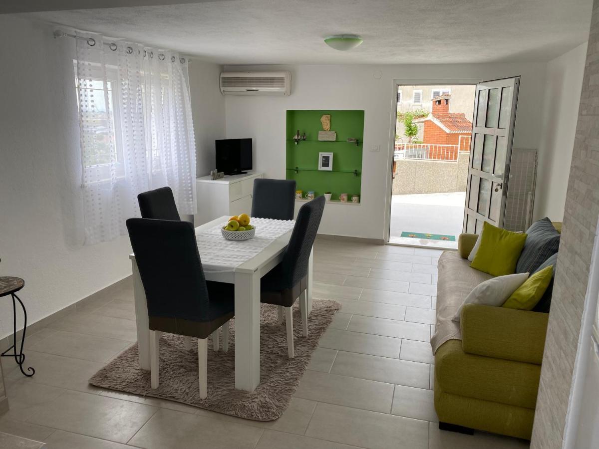 Apartment Carmen Traù Esterno foto