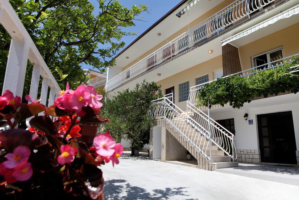 Apartment Carmen Traù Esterno foto