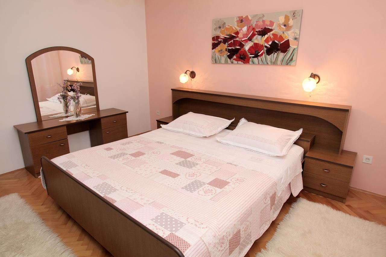 Apartment Carmen Traù Esterno foto